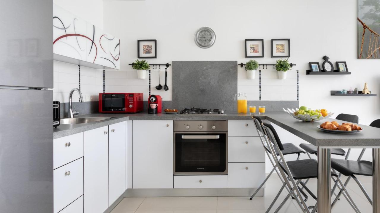 Stylish 1Br Flat For 4 Ppl In Allenby By Holyguest Tel Aviv Dış mekan fotoğraf