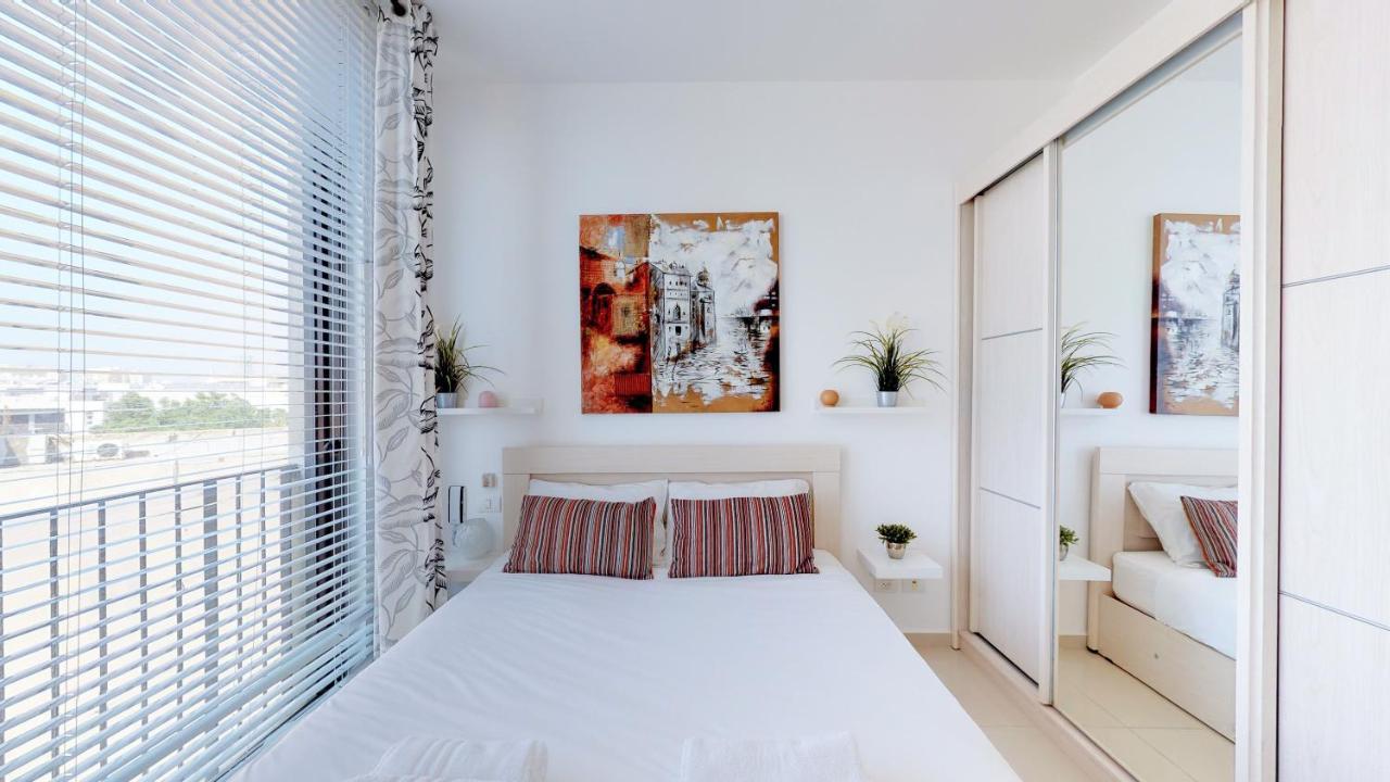 Stylish 1Br Flat For 4 Ppl In Allenby By Holyguest Tel Aviv Dış mekan fotoğraf